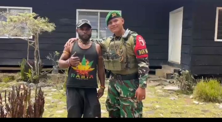 Jelang Ibadah Hari Natal Personil Pos Malagai Karya Bakti Giat bersihkan Gereja Pinime di Distrik Malagai Numbukawi Lanny Jaya.