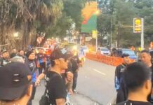 Komunitas Lendenk n’d Gank Chapter Central Berbagi Takjil Ramadhan kepada OJOL dan Pengendara lainnya